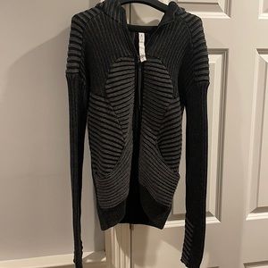 Lululemon full zip hooded sweater, size 6